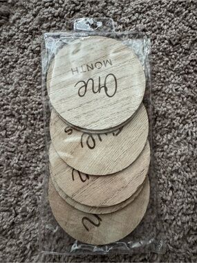 Wooden Monthly Baby Milestone Discs - Neutral Wood Color